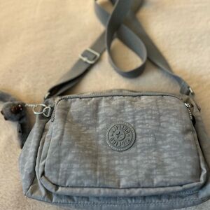 Kipling gray shoulder bag.